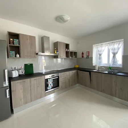 Sunshine Apartments Mellieha - Modern Three Bedroom Apartment - Apt No 3 Exterior photo