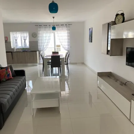 Sunshine Apartments Mellieha - Modern Three Bedroom Apartment - Apt No 3 Exterior photo