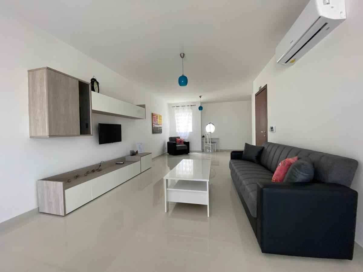 Sunshine - Modern Three Bedroom - No 3 * Mellieha